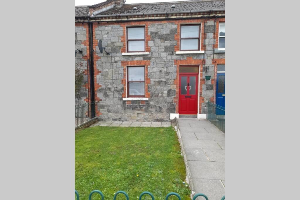 BessbrookCollege Square, Terrace Houseアパートメント エクステリア 写真