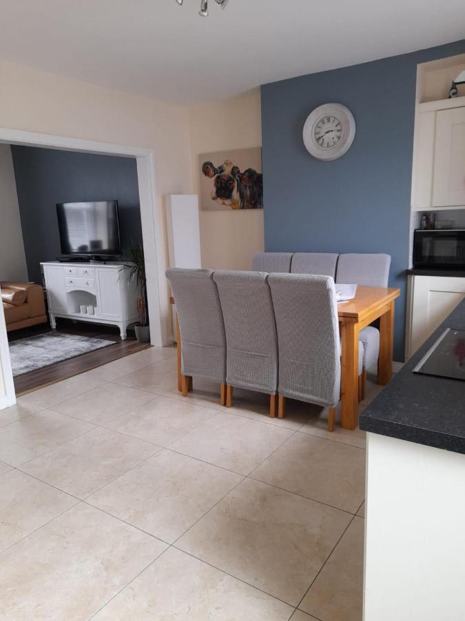 BessbrookCollege Square, Terrace Houseアパートメント エクステリア 写真